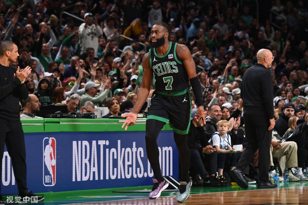 從替補席到 從替補席到