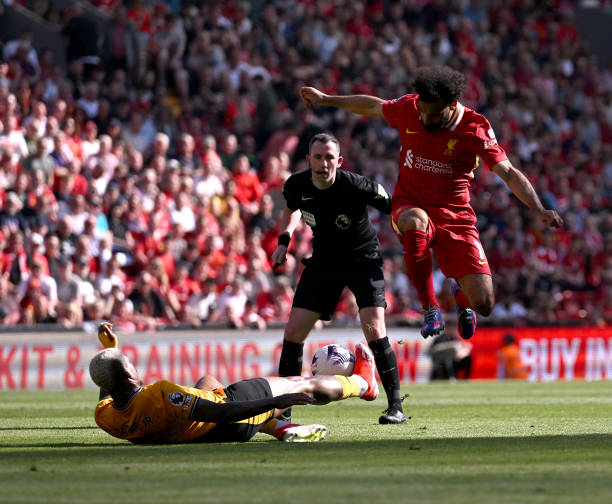 甲豪门以成 甲豪门以成