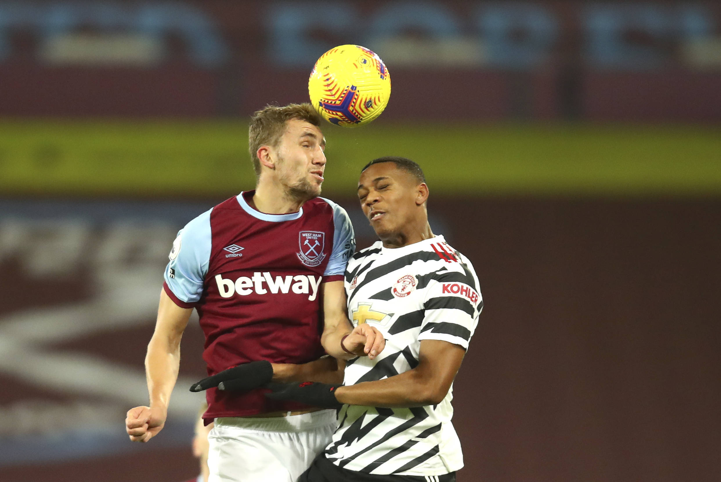 向鹏展现出 向鹏展现出